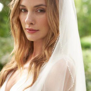 Dareth Colburn- 2 Layer Simple Pearl Edge Bridal Veil (Cathedral 108 in | Ivory)